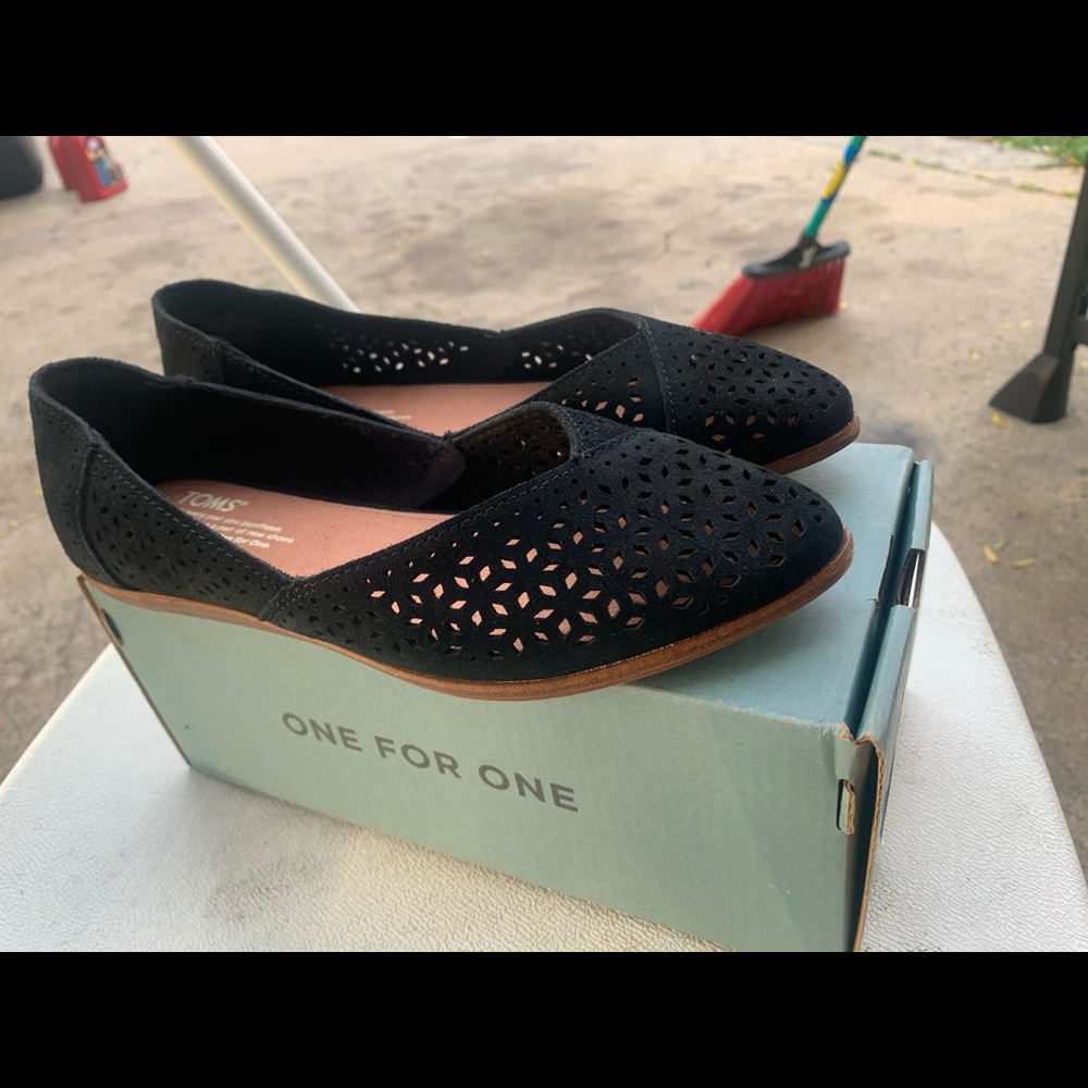 Toms - Picture 3 of 4